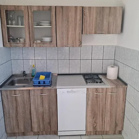 Apartment D&d *